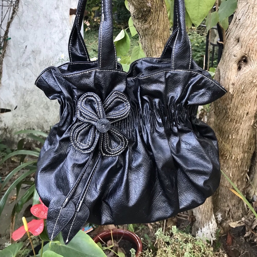 JOE BOXER Black Vegan Leather Shoulder Bag